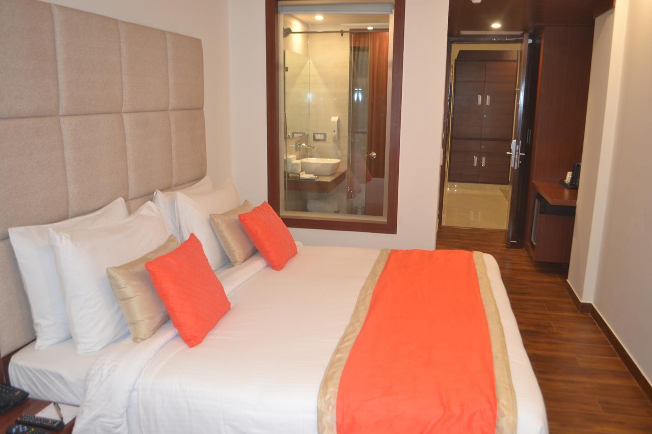Hotel Ascent Biz Noida Zewnętrze zdjęcie