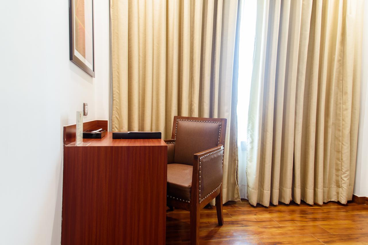 Hotel Ascent Biz Noida Zewnętrze zdjęcie