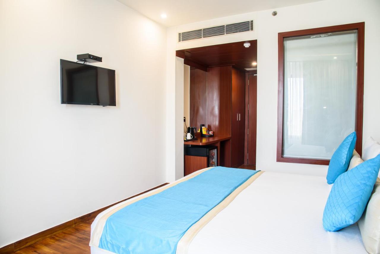 Hotel Ascent Biz Noida Zewnętrze zdjęcie