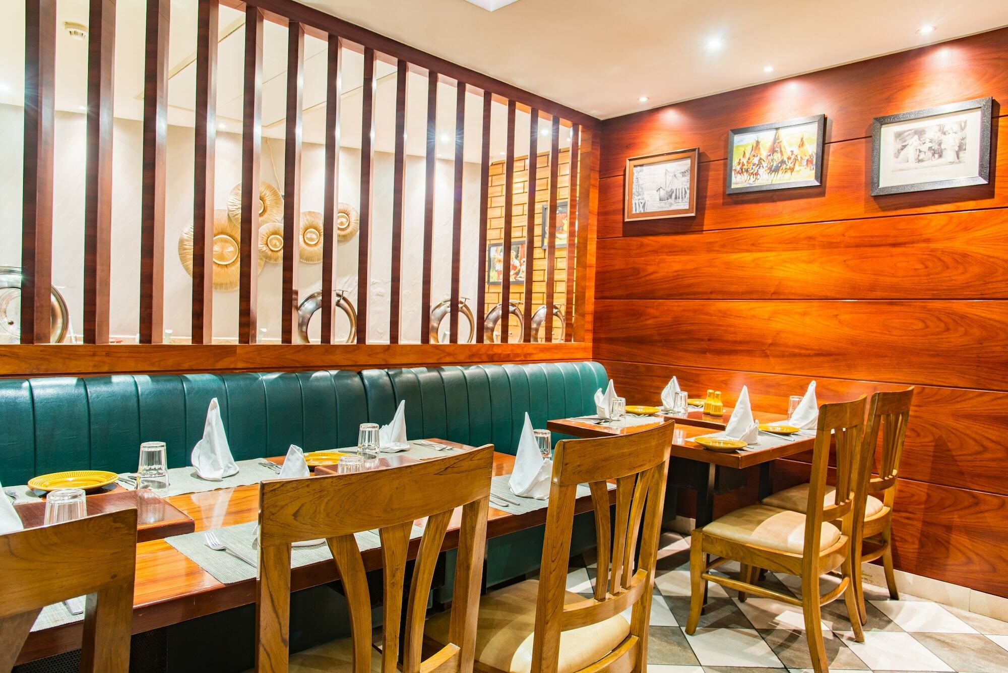 Hotel Ascent Biz Noida Zewnętrze zdjęcie